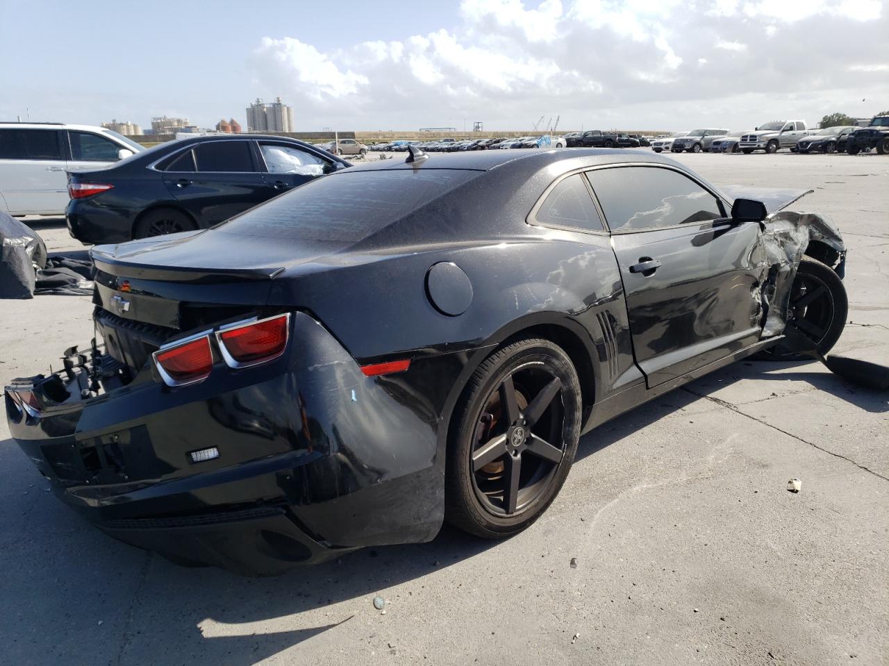 Image 3 of 2013 CHEVROLET CAMARO LT 2013 with VIN 2G1FB1E33D9244453