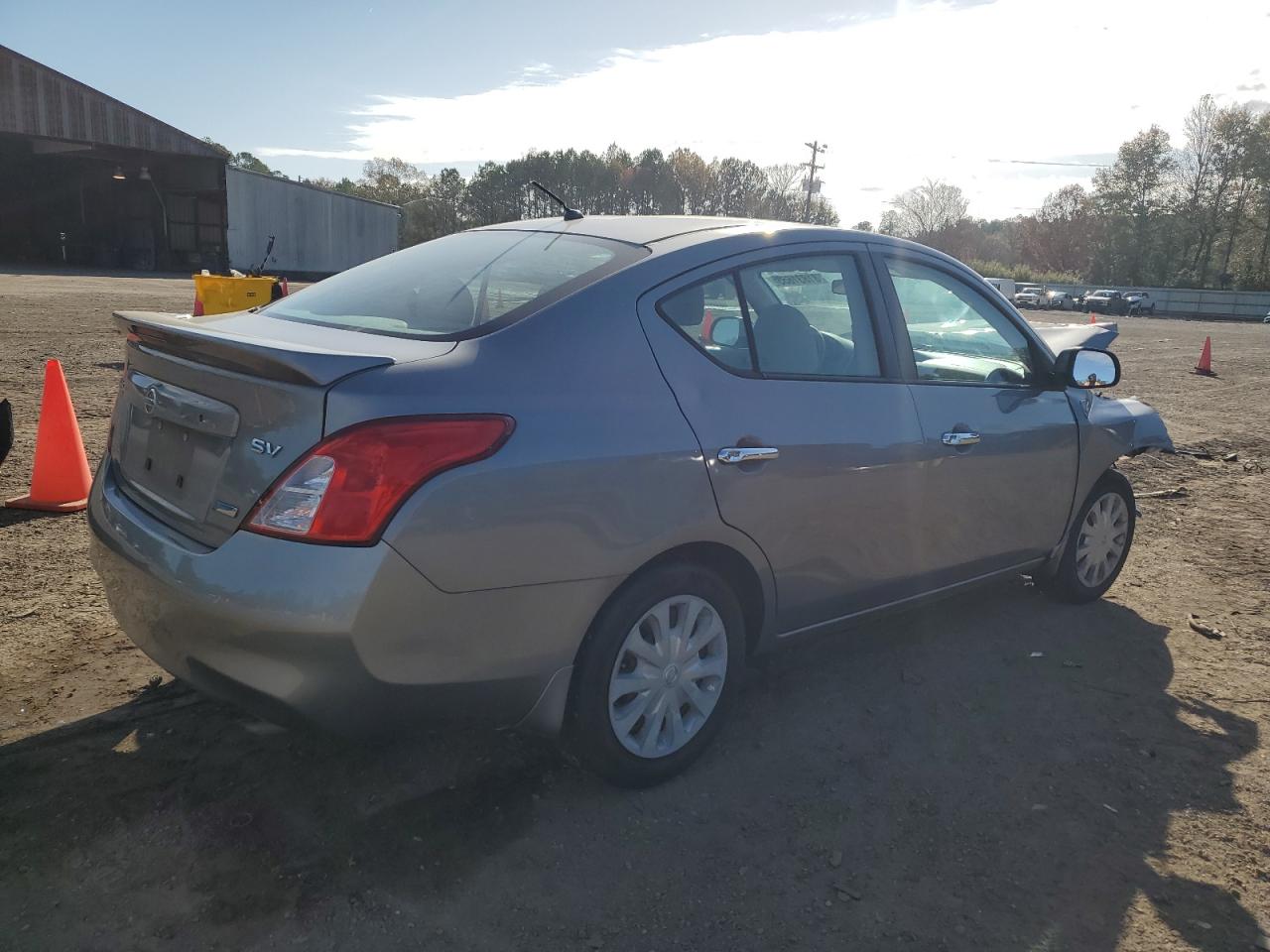 Obraz 3 z 2013 NISSAN VERSA S 2013 z VIN 3N1CN7AP7DL849654