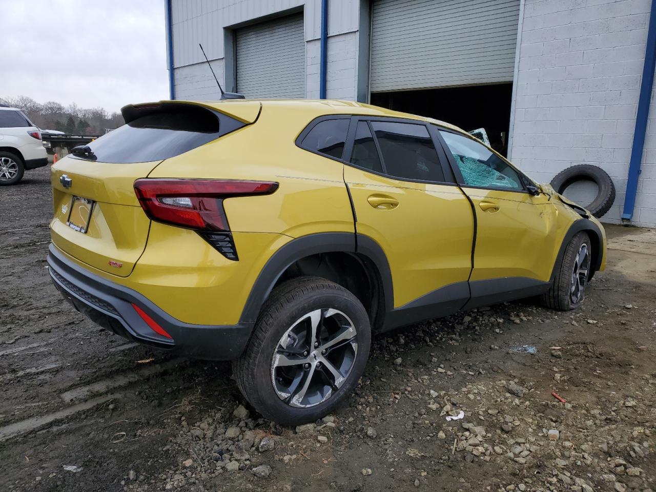 Изображение 3 2024 CHEVROLET TRAX 1RS 2024 с VIN KL77LGE25RC027048