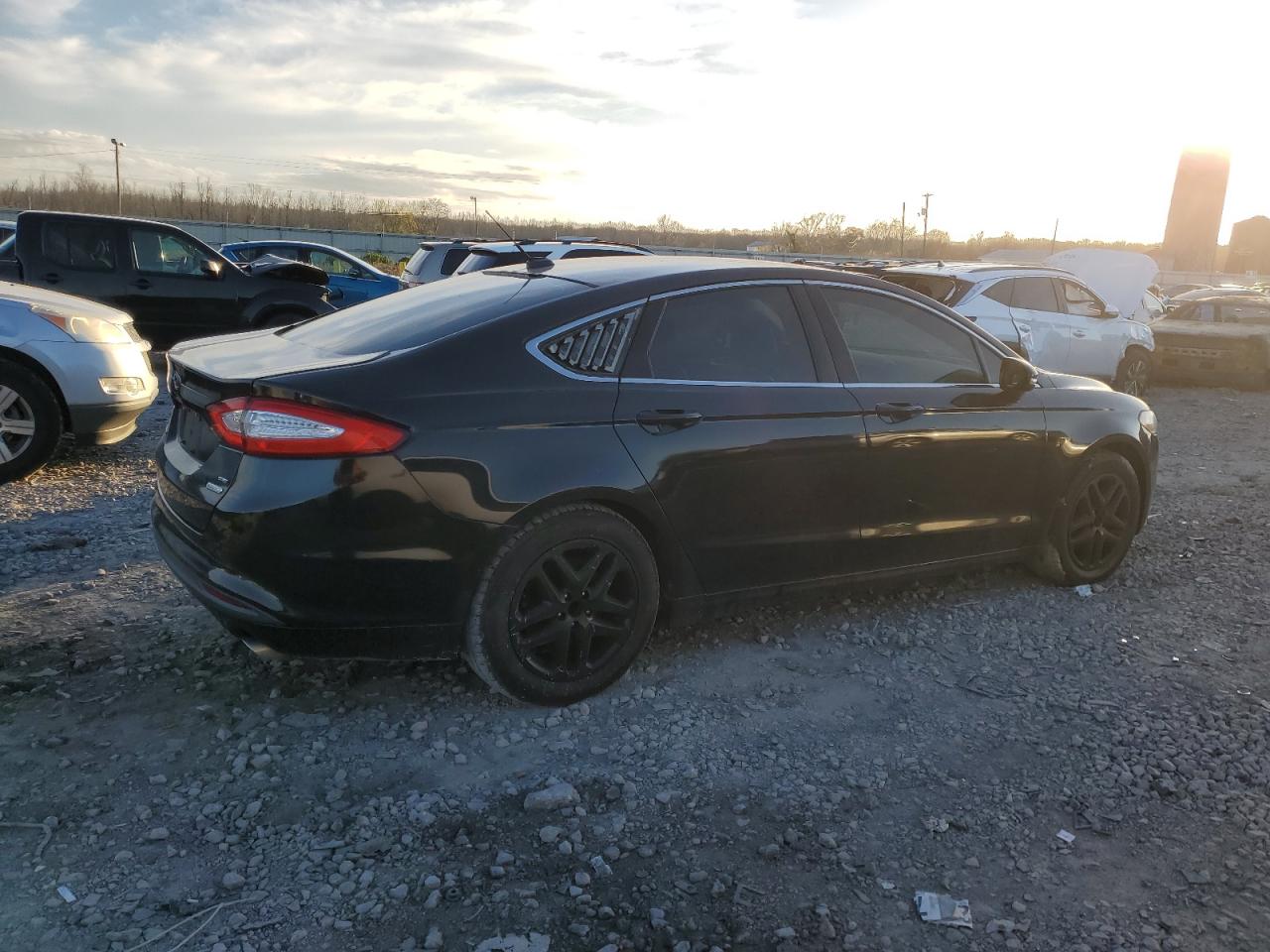 Image 3 of 2013 FORD FUSION SE 2013 with VIN 3FA6P0HR1DR205055