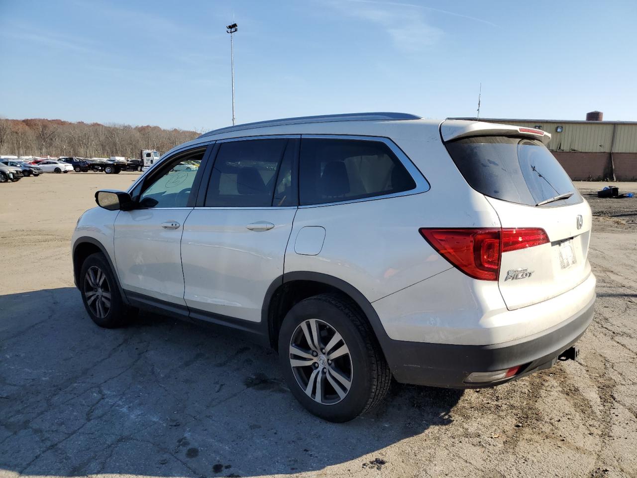 Obraz 2 z 2018 HONDA PILOT EXL 2018 z VIN 5FNYF6H56JB034743