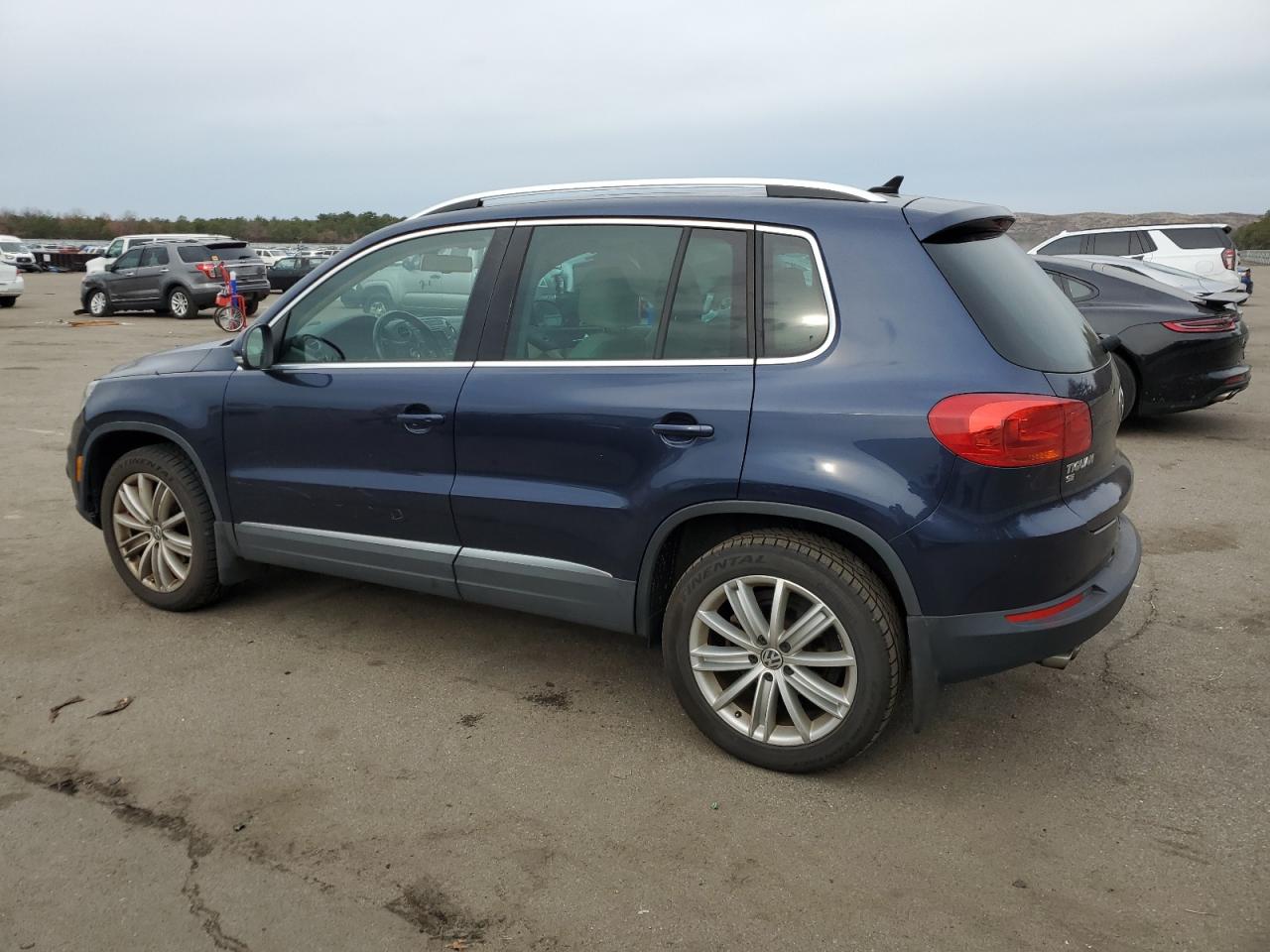 Image 2 of 2016 VOLKSWAGEN TIGUAN S 2016 with VIN WVGBV7AX4GW604426