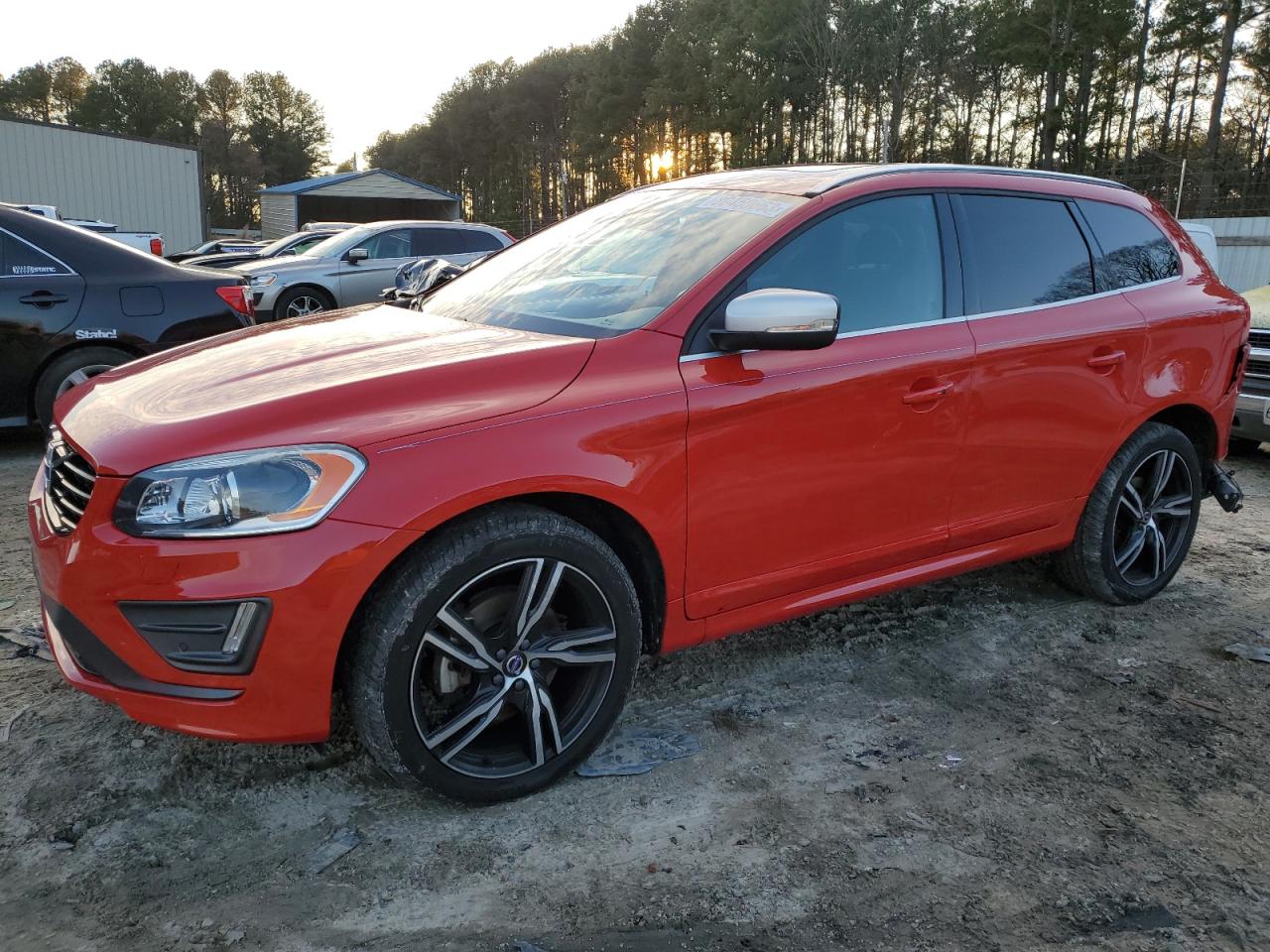 Obraz 2017 VOLVO XC60 T6 R-DESIGN PLATINUM 2017