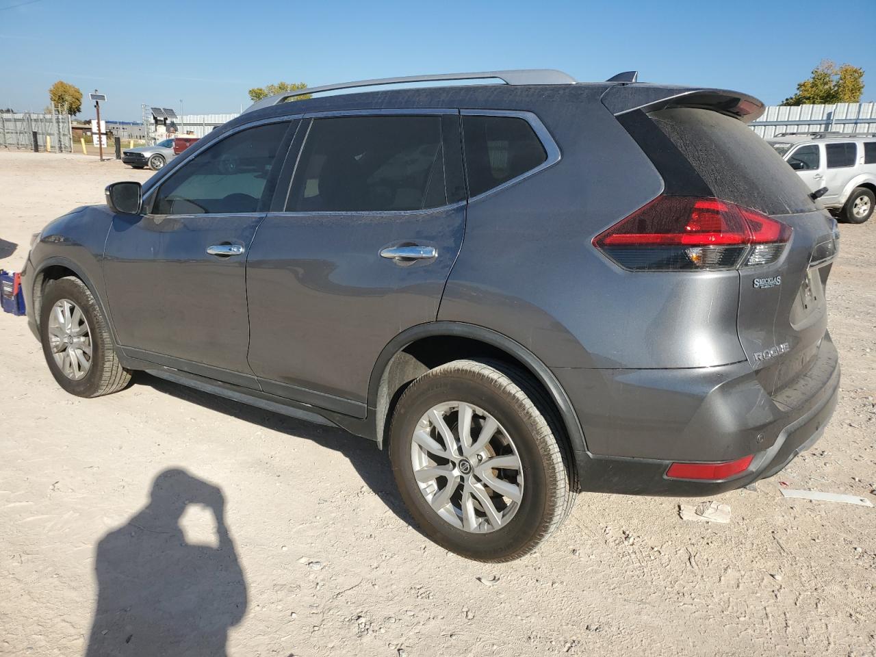 Изображение 2 2020 NISSAN ROGUE S 2020 с VIN KNMAT2MV1LP511595