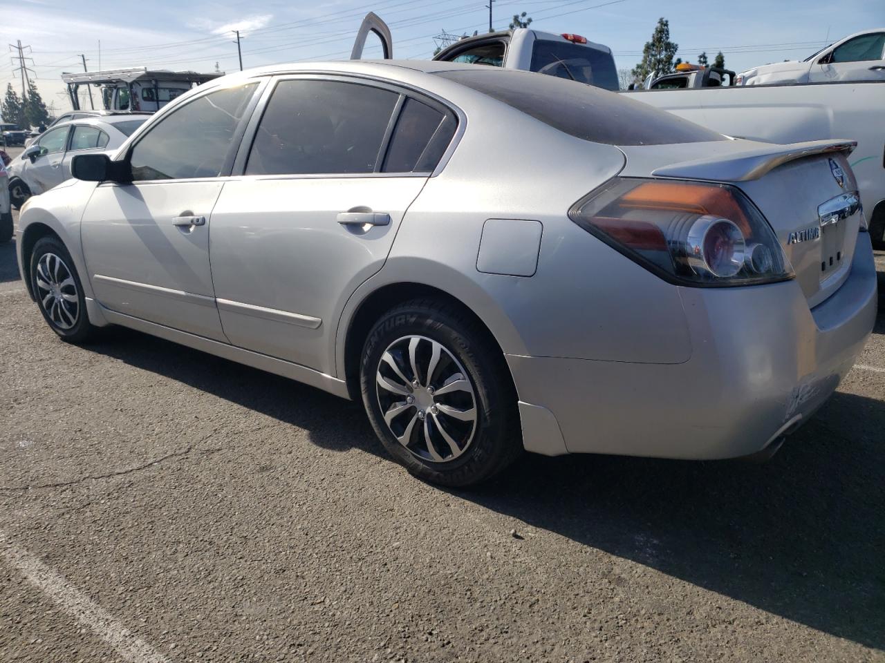 Image 2 of Nissan Altima Base 2010 with VIN 1N4AL2AP5AN520899