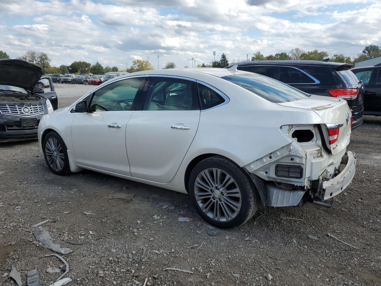 Изображение 2 2012 BUICK VERANO  2012 с VIN 1G4PS5SK7C4187539