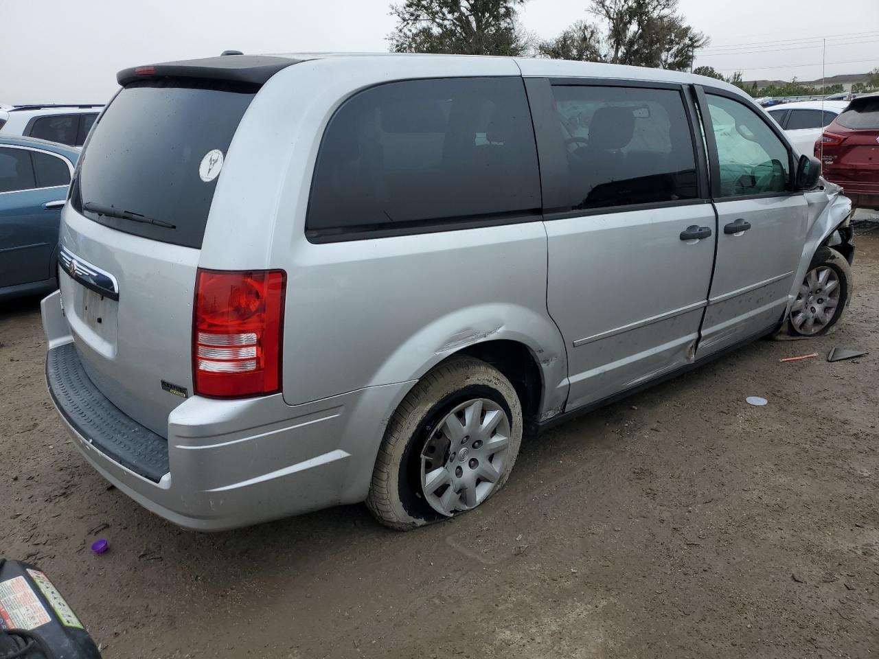 Изображение 3 2008 CHRYSLER TOWN & COUNTRY LX 2008 с VIN 2A8HR44H58R721053