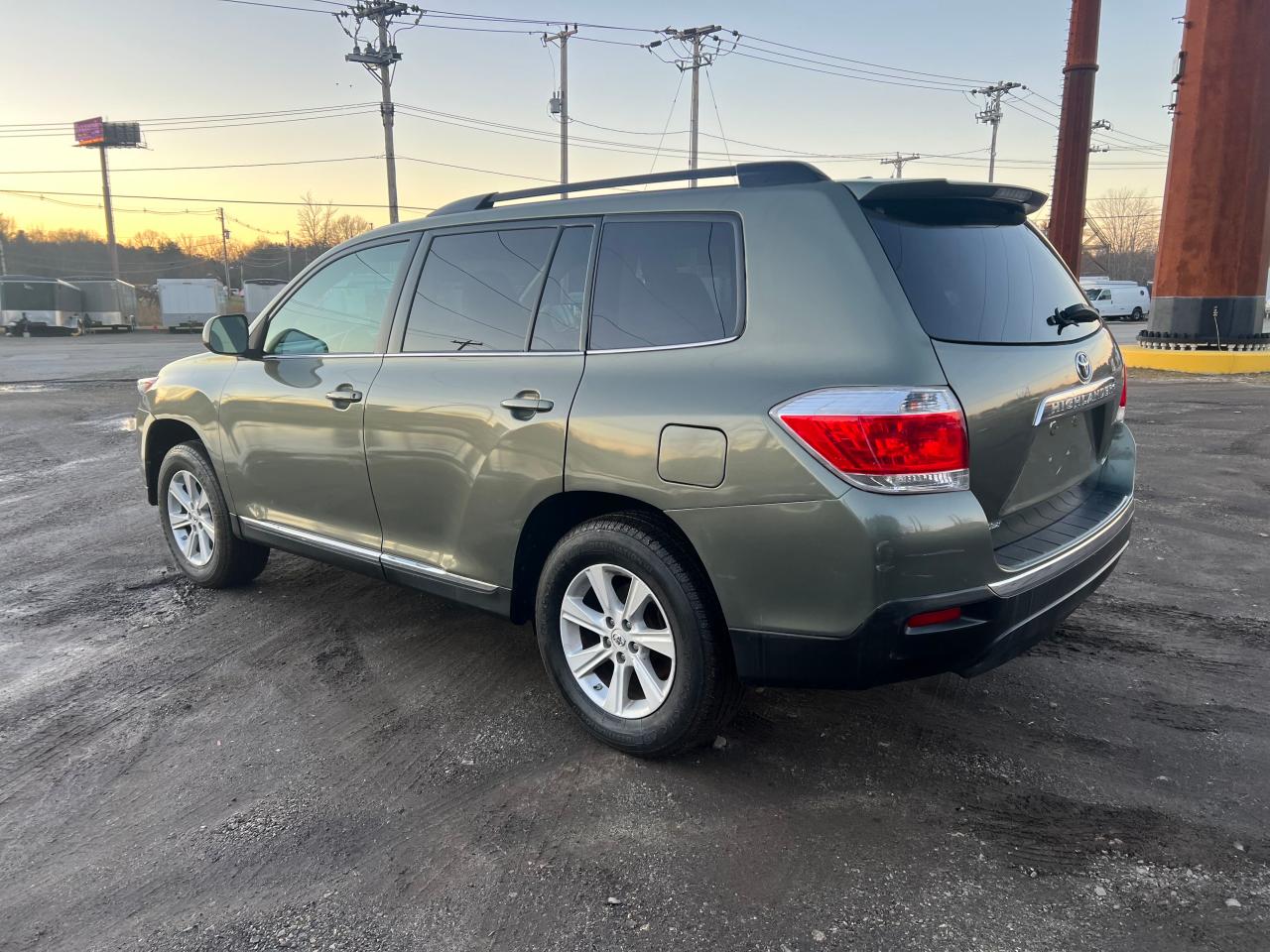 Obraz 3 z 2012 TOYOTA HIGHLANDER BASE 2012 z VIN 5TDBK3EH3CS154660
