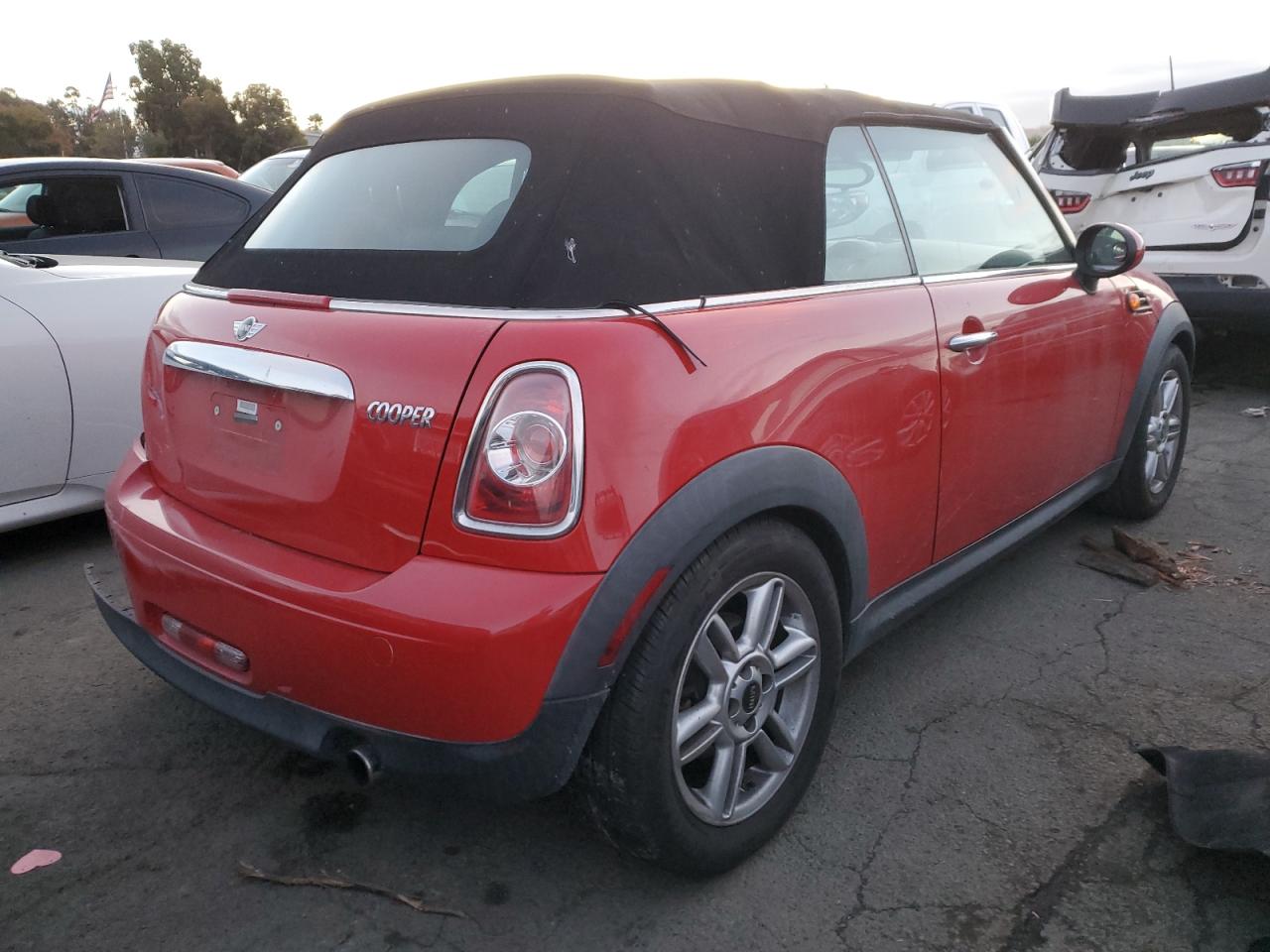 Image 3 of 2013 MINI COOPER  2013 with VIN WMWZN3C59DT266202