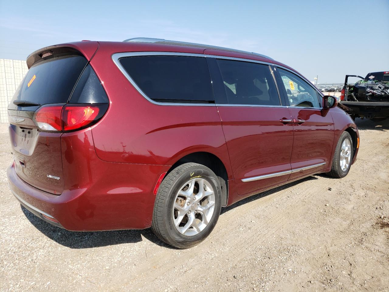 Изображение 3 2019 CHRYSLER PACIFICA LIMITED 2019 с VIN 2C4RC1GGXKR604378