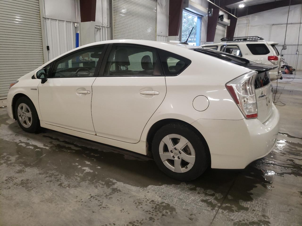 Image 2 of 2010 TOYOTA PRIUS  2010 with VIN JTDKN3DU4A0219019
