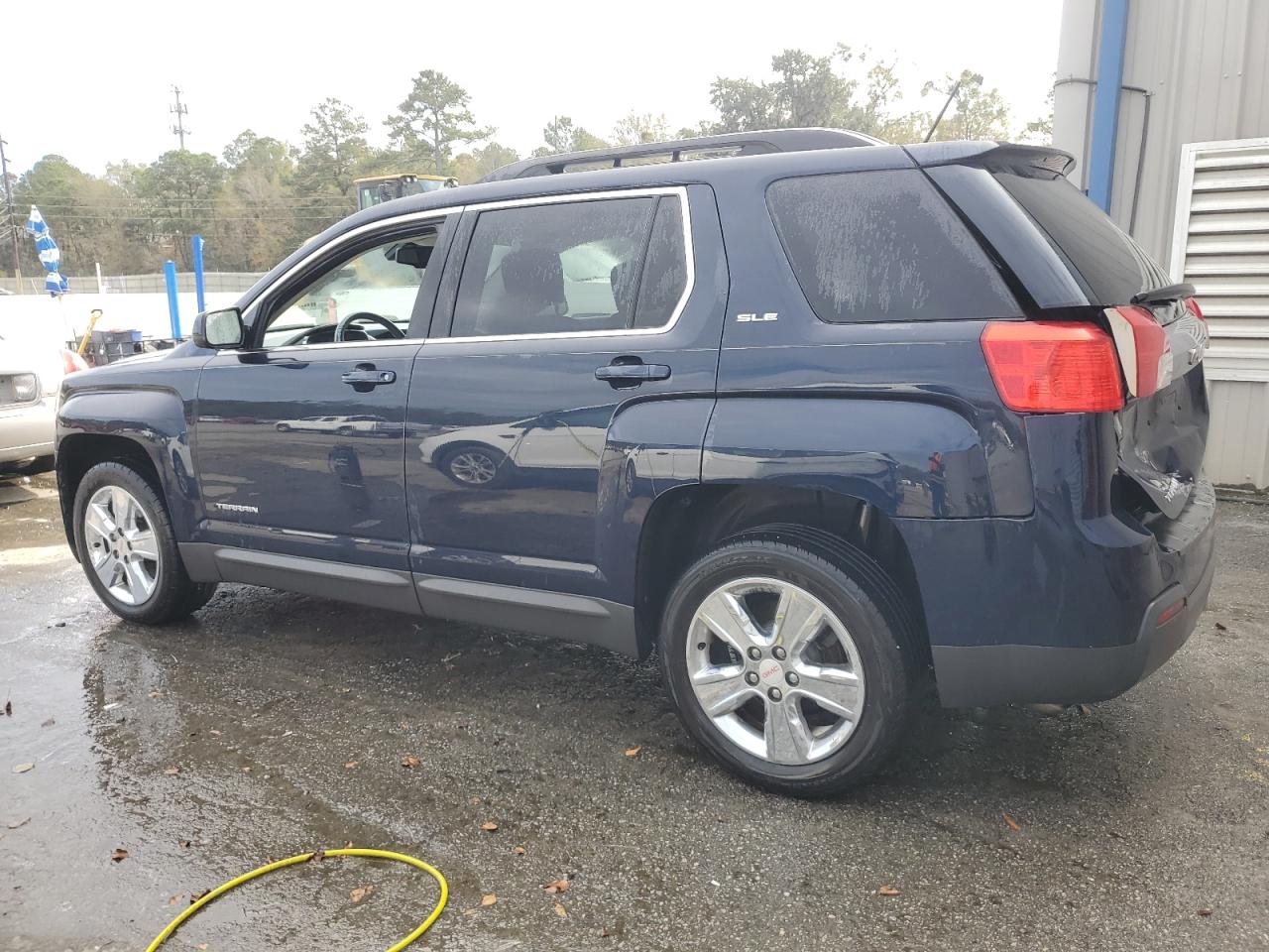 Image 2 of 2015 GMC TERRAIN SLE 2015 with VIN 2GKALREK9F6175460
