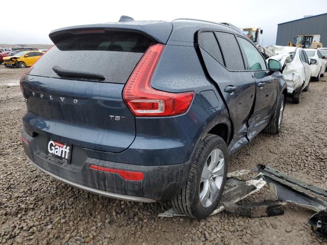 Image 3 of 2022 VOLVO XC40 T5 MOMENTUM 2022 with VIN YV4162UK6N2697015