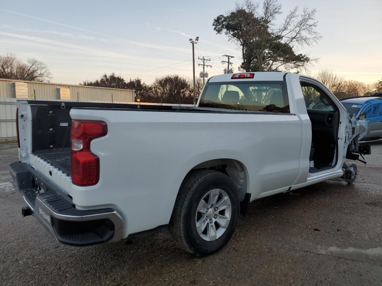 Image 3 of 2022 CHEVROLET SILVERADO C1500 2022 with VIN 3GCNAAEDXNG570577