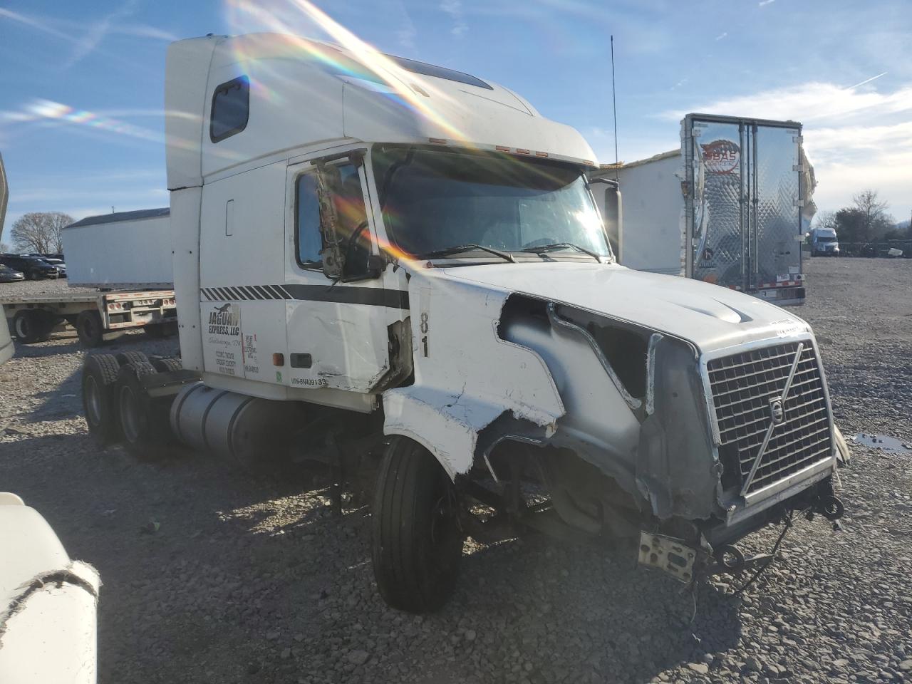 Image 1 of 2006 VOLVO VN VNL 2006 with VIN 4V4NC9TGX6N409133