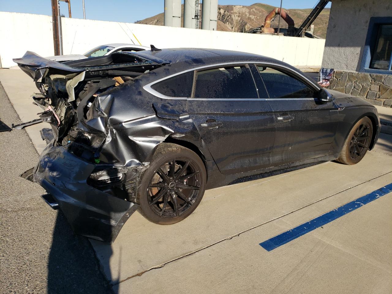 Image 3 of 2023 AUDI RS5  2023 with VIN WUAAWDF53PA900542