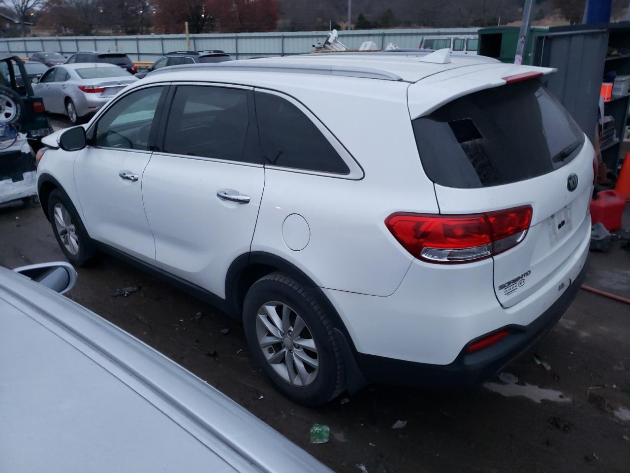 Изображение 2 2017 KIA SORENTO LX 2017 с VIN 5XYPG4A34HG266203