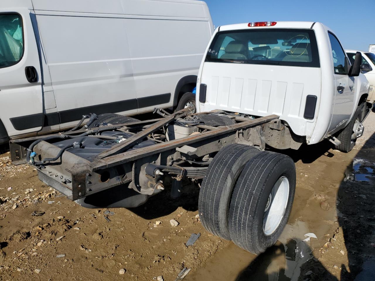Obraz 3 z 2014 CHEVROLET SILVERADO C3500 2014 z VIN 1GB3CZCG9EF142101