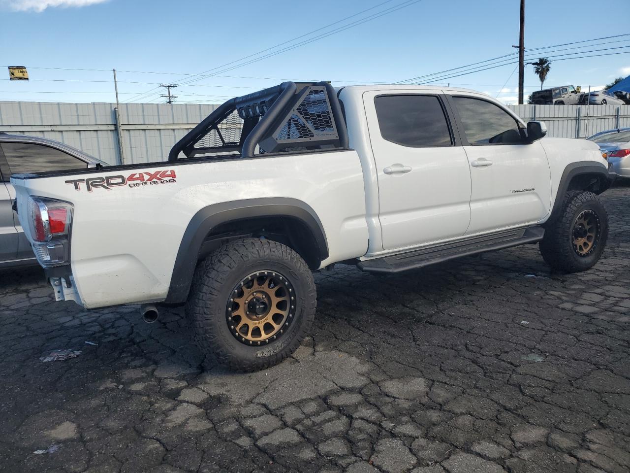 Obraz 3 z 2023 TOYOTA TACOMA DOUBLE CAB 2023 z VIN 3TMDZ5BN4PM144137