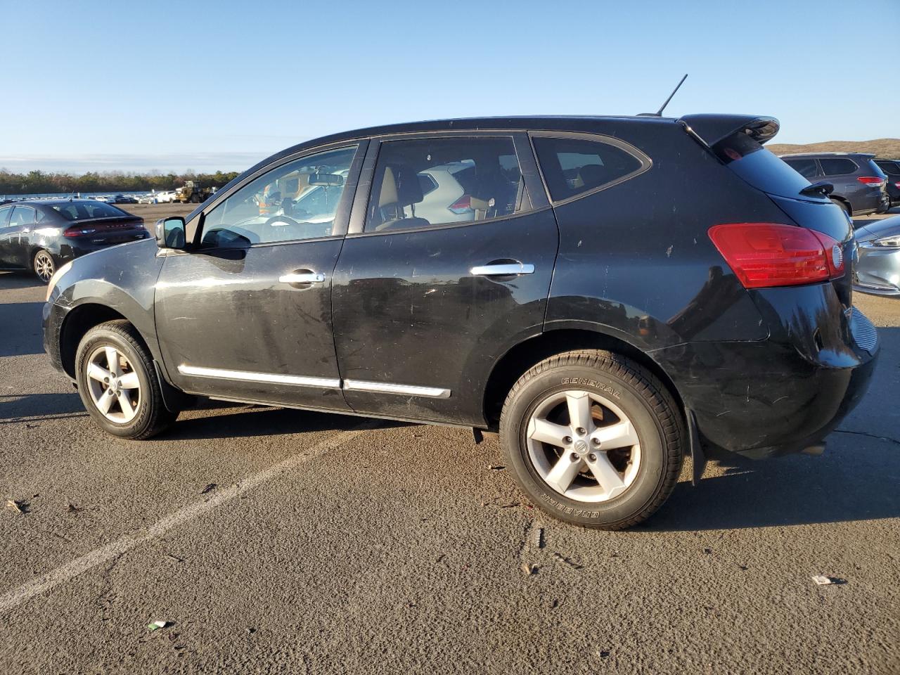 Obraz 2 z 2013 NISSAN ROGUE S 2013 z VIN JN8AS5MV0DW101564