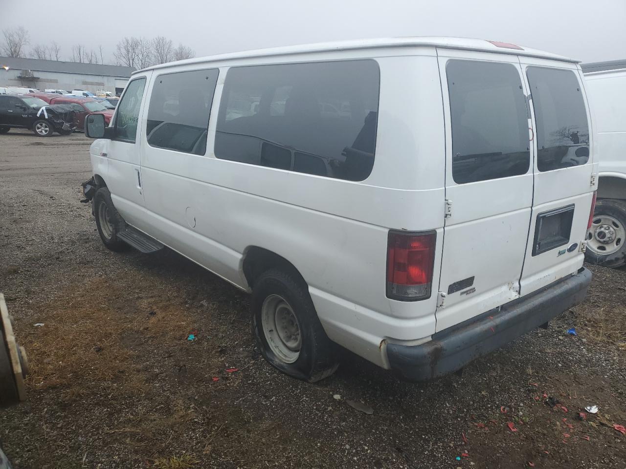 Изображение 2 2011 FORD ECONOLINE E150 WAGON 2011 с VIN 1FMNE1BW2BDA78365