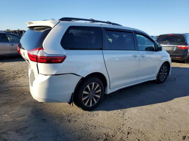 Obraz 3 z 2019 TOYOTA SIENNA XLE 2019 z VIN 5TDDZ3DC8KS211878