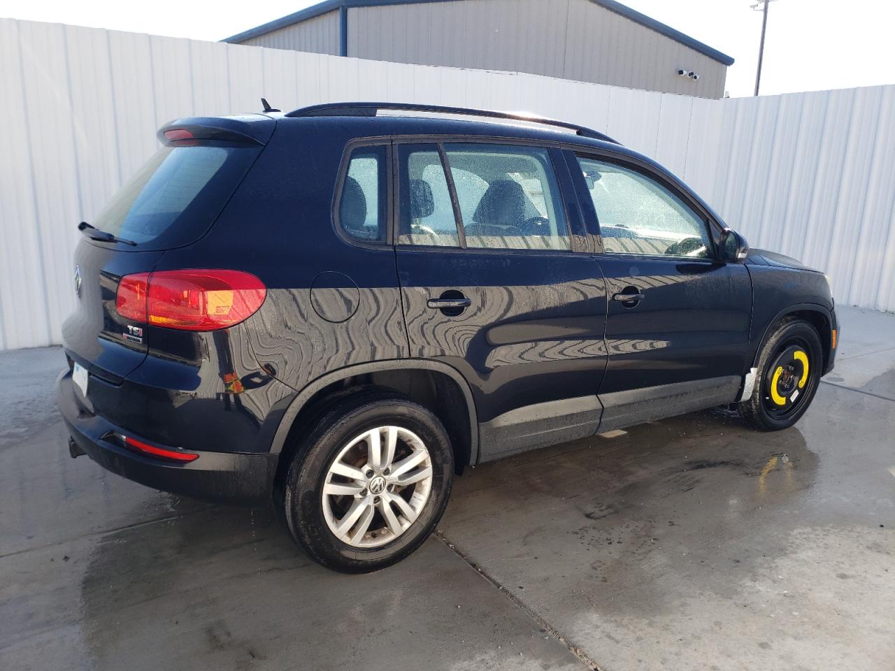 Image 3 of 2016 VOLKSWAGEN TIGUAN S 2016 with VIN WVGBV7AX0GW535816