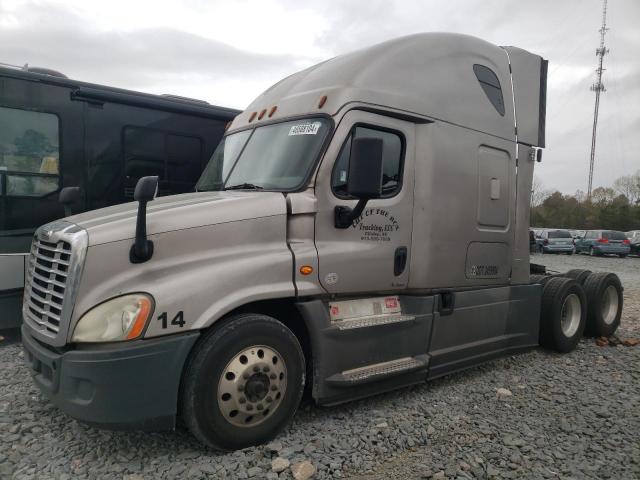 Obraz 2 z 2018 FREIGHTLINER CASCADIA 125  2018 z VIN 3AKJGLDR0JSHF3968