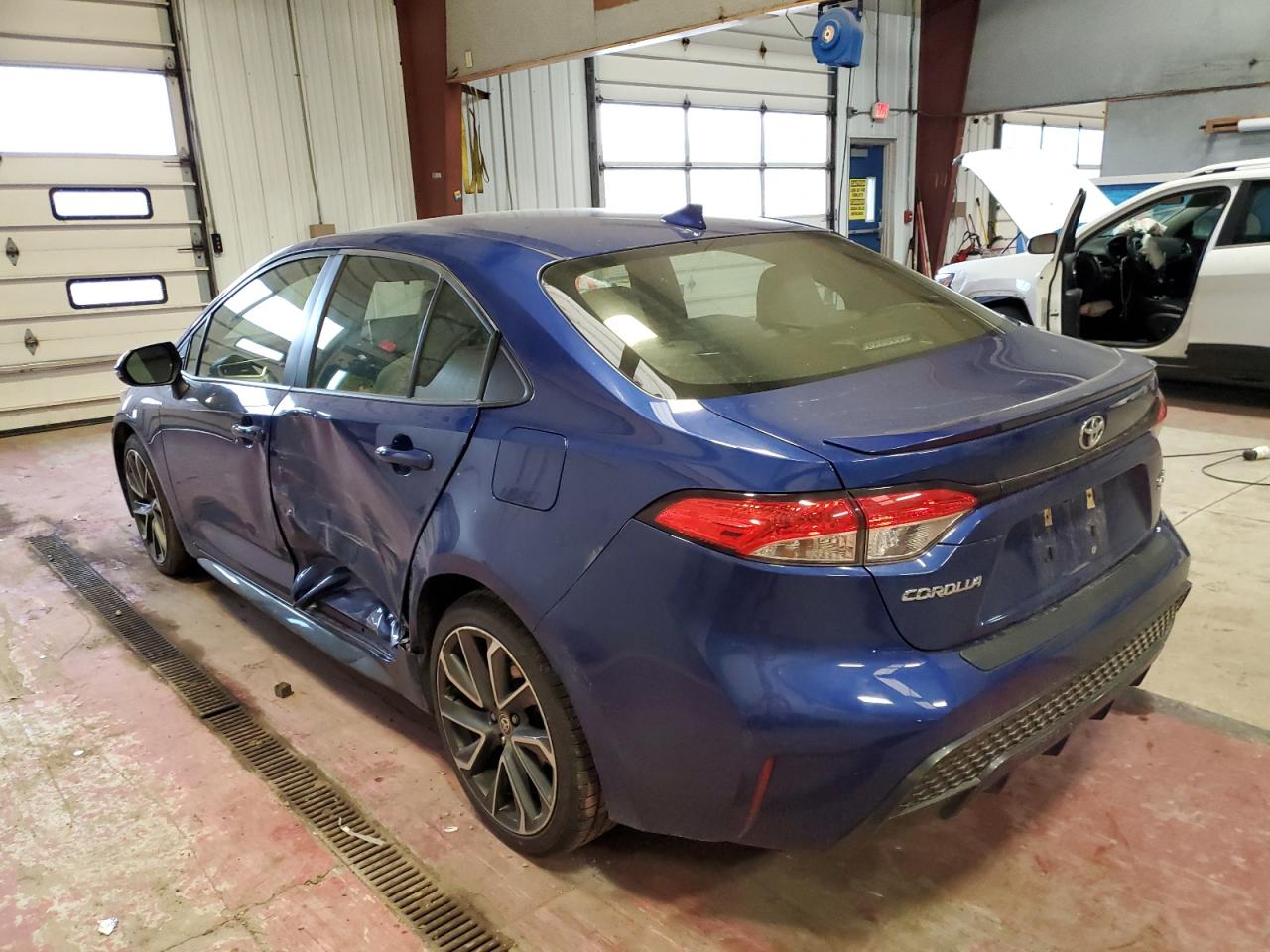 Image 2 of 2020 TOYOTA COROLLA SE 2020 with VIN JTDS4RCE7LJ032550