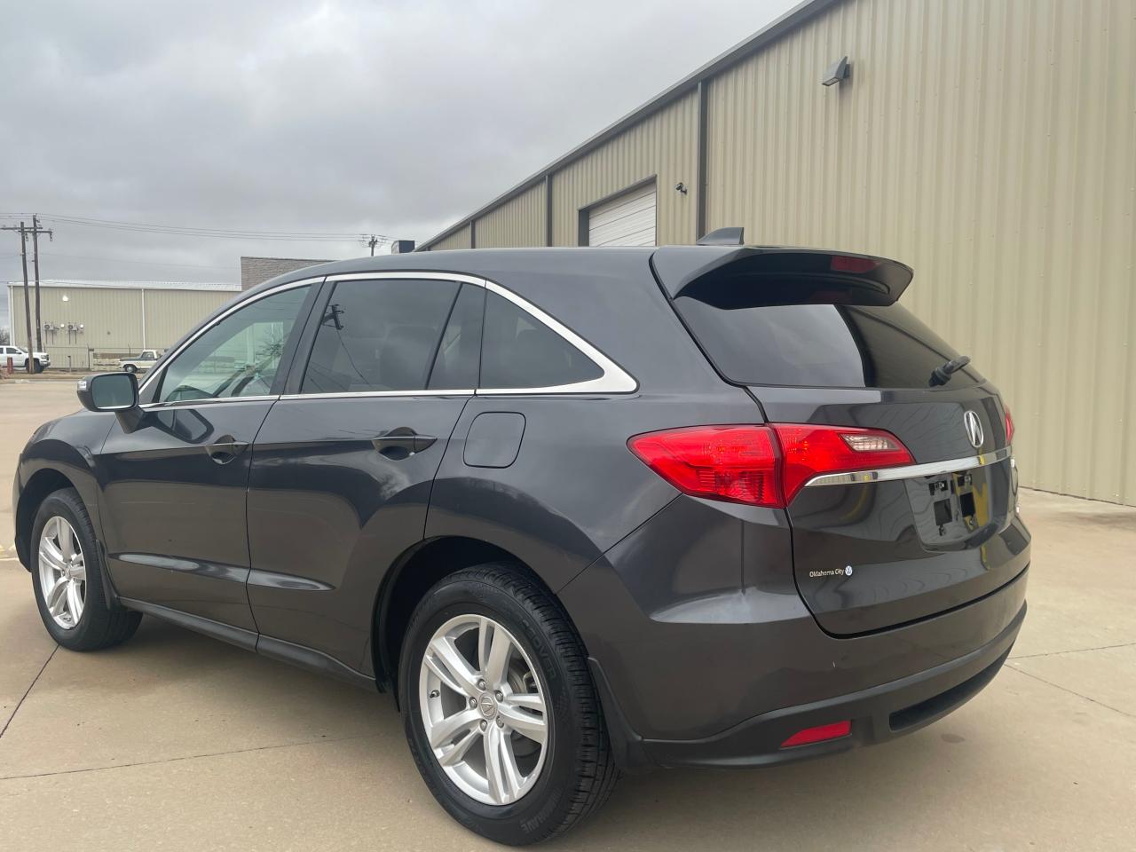 Image 3 of 2015 ACURA RDX TECHNOLOGY 2015 with VIN 5J8TB4H55FL009302