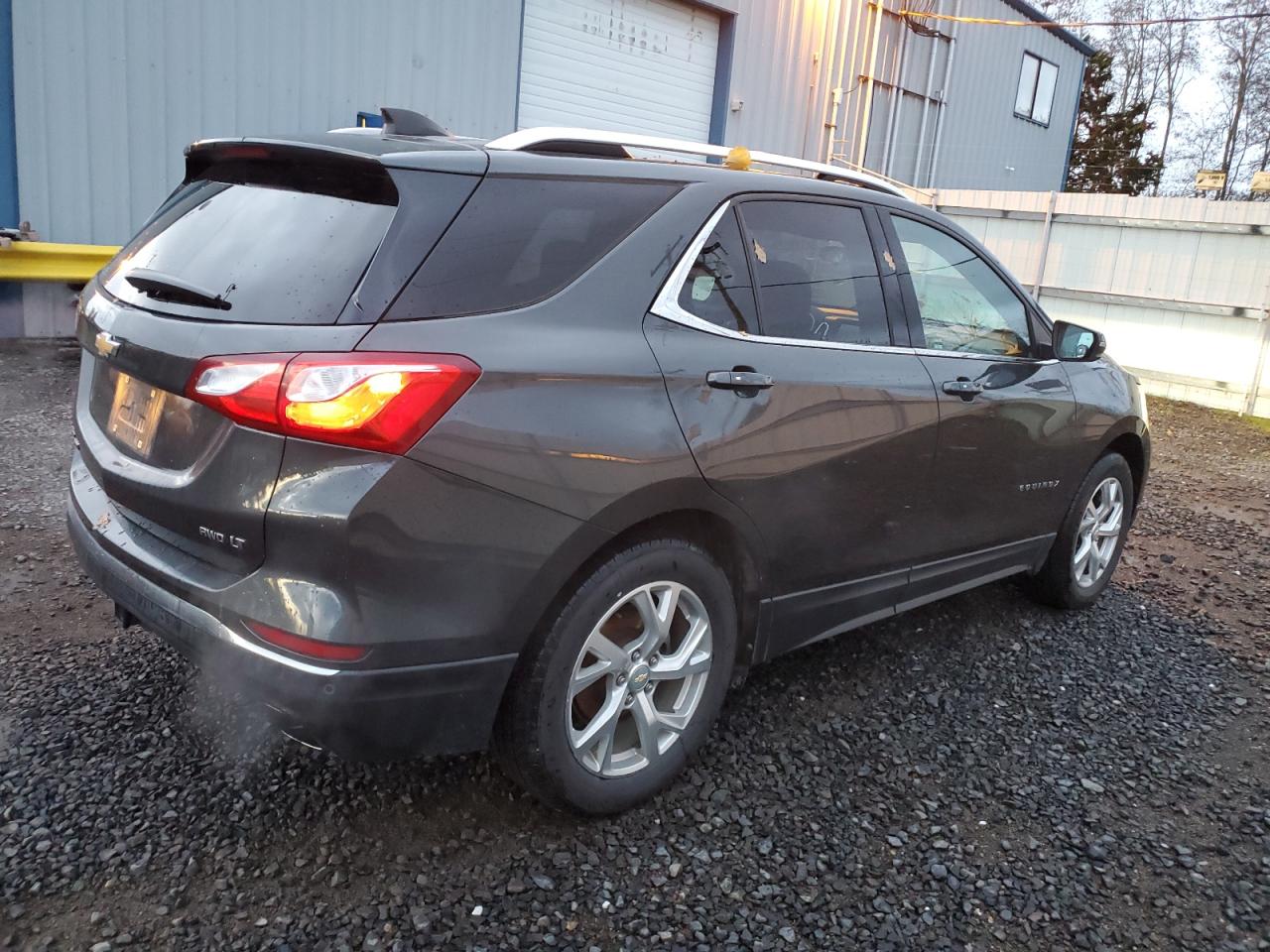Obraz 3 z 2018 CHEVROLET EQUINOX LT 2018 z VIN 2GNAXTEX0J6266402