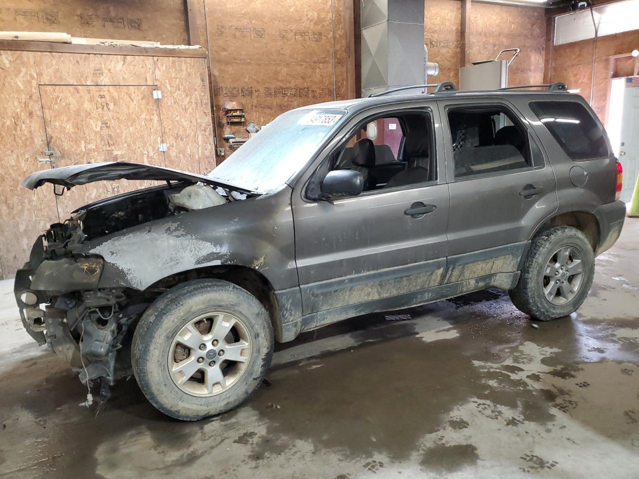 Image 1 of 2005 FORD ESCAPE XLT 2005 with VIN 1FMCU93135DA03920