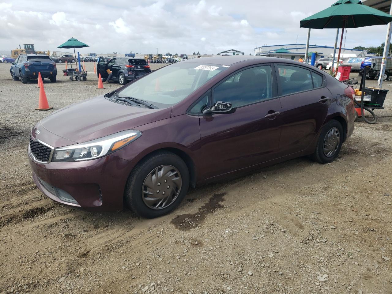 Obraz 1 z 2018 KIA FORTE LX 2018 z VIN 3KPFK4A76JE271385