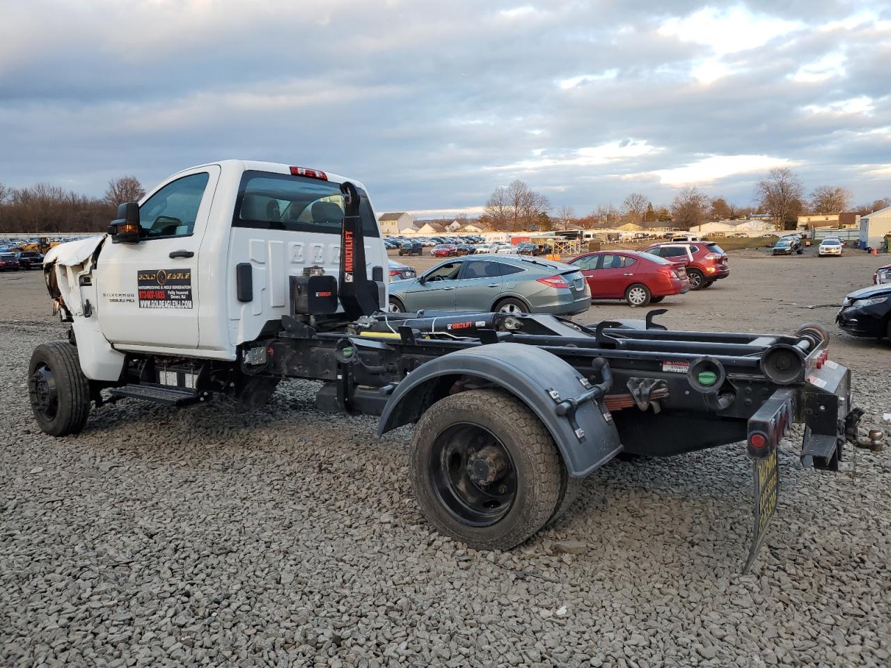 Изображение 2 2021 CHEVROLET SILVERADO MEDIUM DUTY  2021 с VIN 1HTKJPVK9MH664588