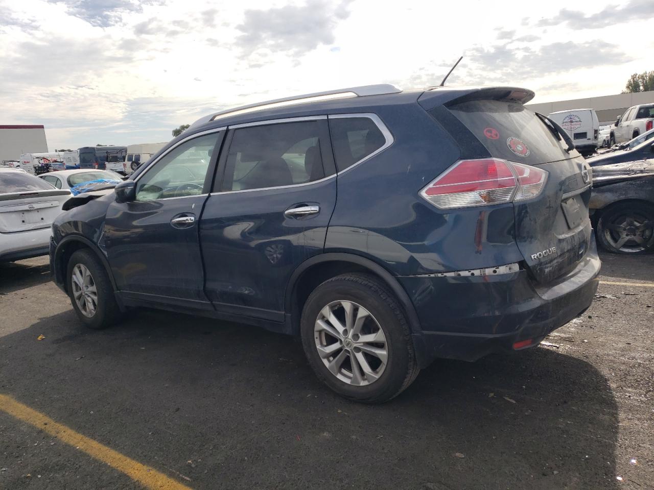 Image 2 of 2016 NISSAN ROGUE S 2016 with VIN KNMAT2MV8GP616205