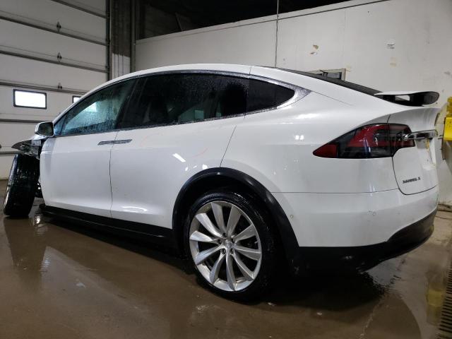 Obraz 2 z 2016 TESLA MODEL X  2016 z VIN 5YJXCAE26GF030329