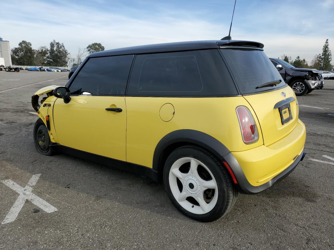 Obraz 2 z 2005 MINI COOPER  2005 z VIN WMWRC33465TC57801