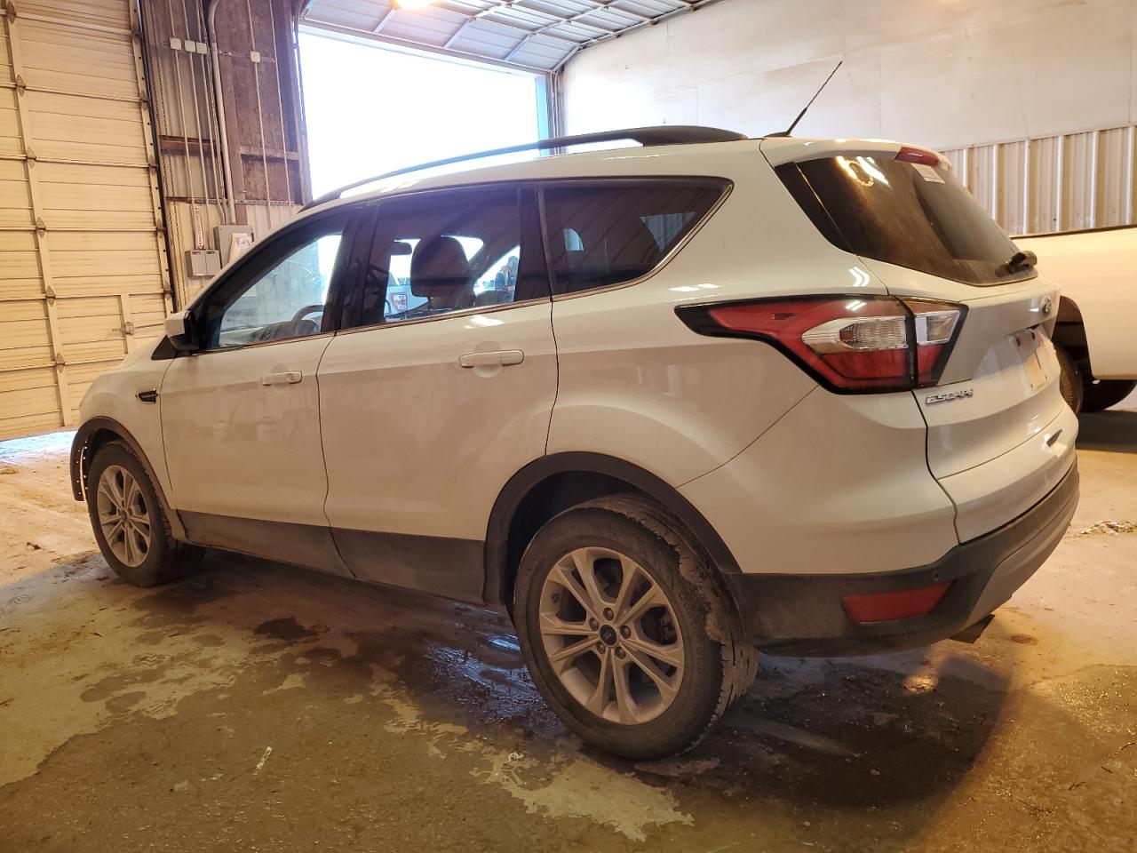 Изображение 2 2017 FORD ESCAPE SE 2017 с VIN 1FMCU0GD3HUD94717