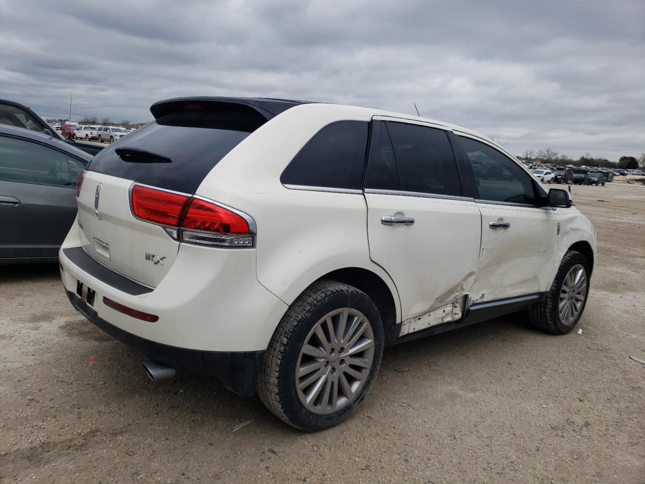 Obraz 3 z 2012 LINCOLN MKX  2012 z VIN 2LMDJ6JK7CBL00994