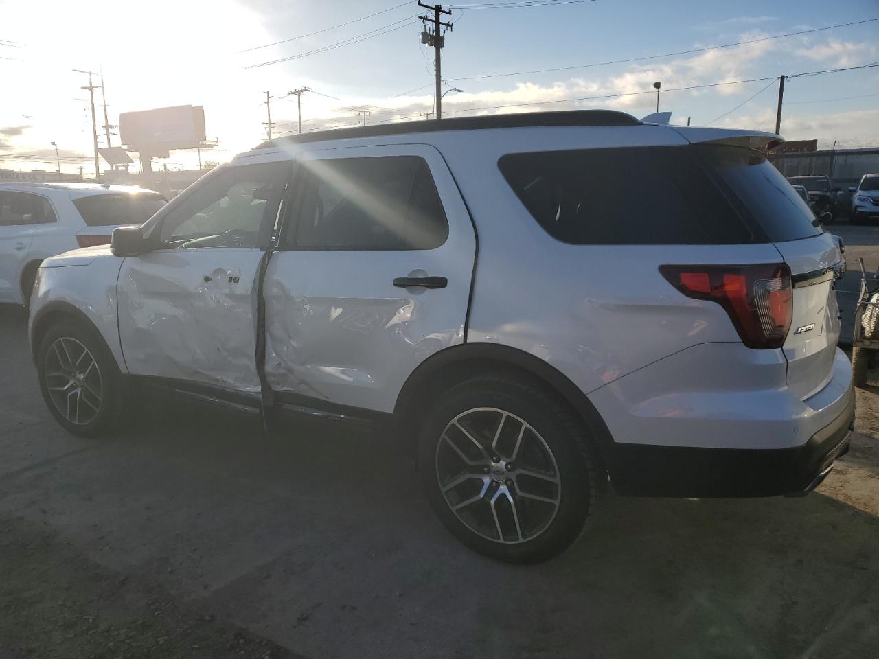 Obraz 2 z 2016 FORD EXPLORER SPORT 2016 z VIN 1FM5K8GT3GGC34516