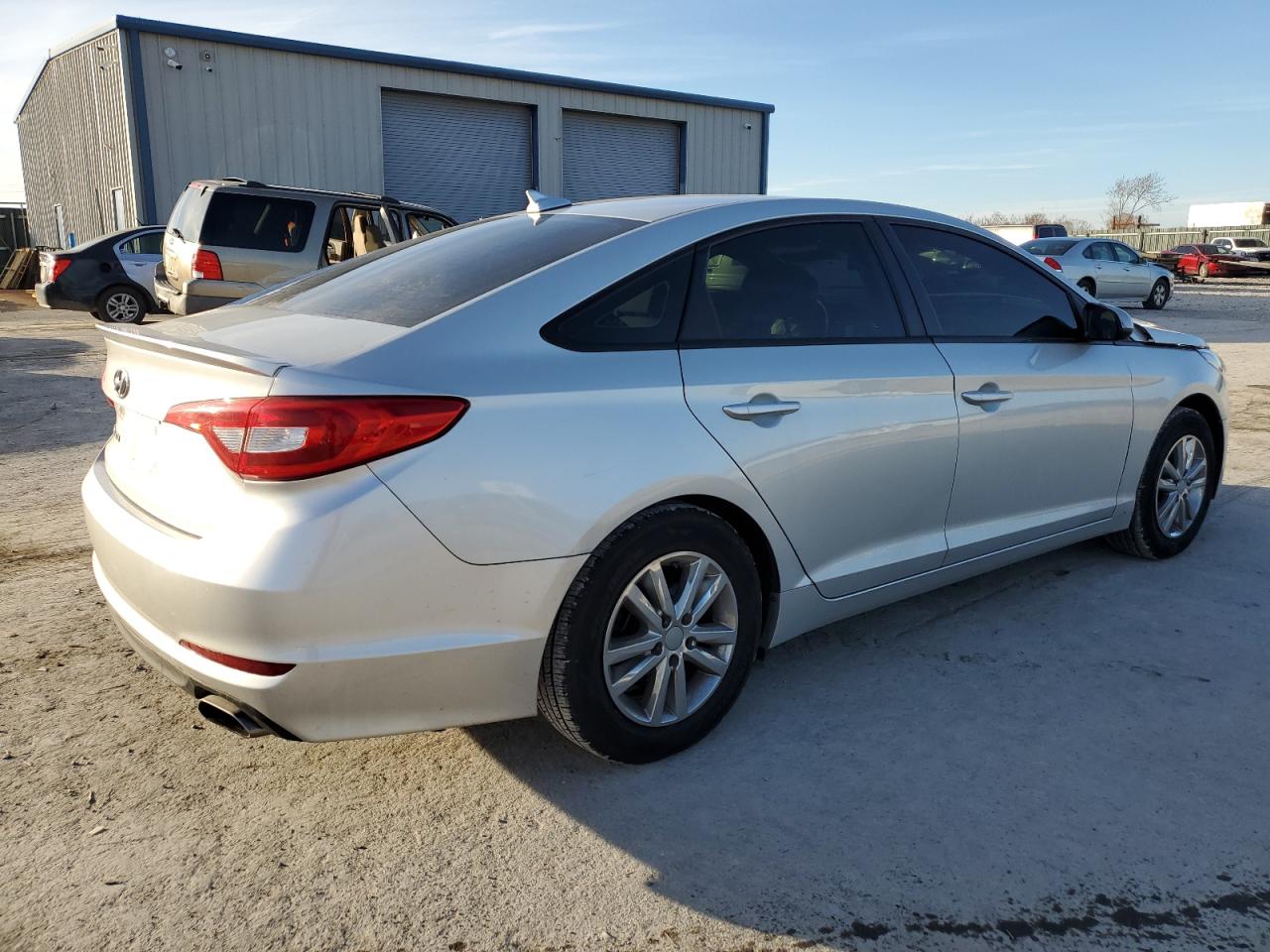 Image 3 of 2016 HYUNDAI SONATA SE 2016 with VIN 5NPE24AF3GH417894