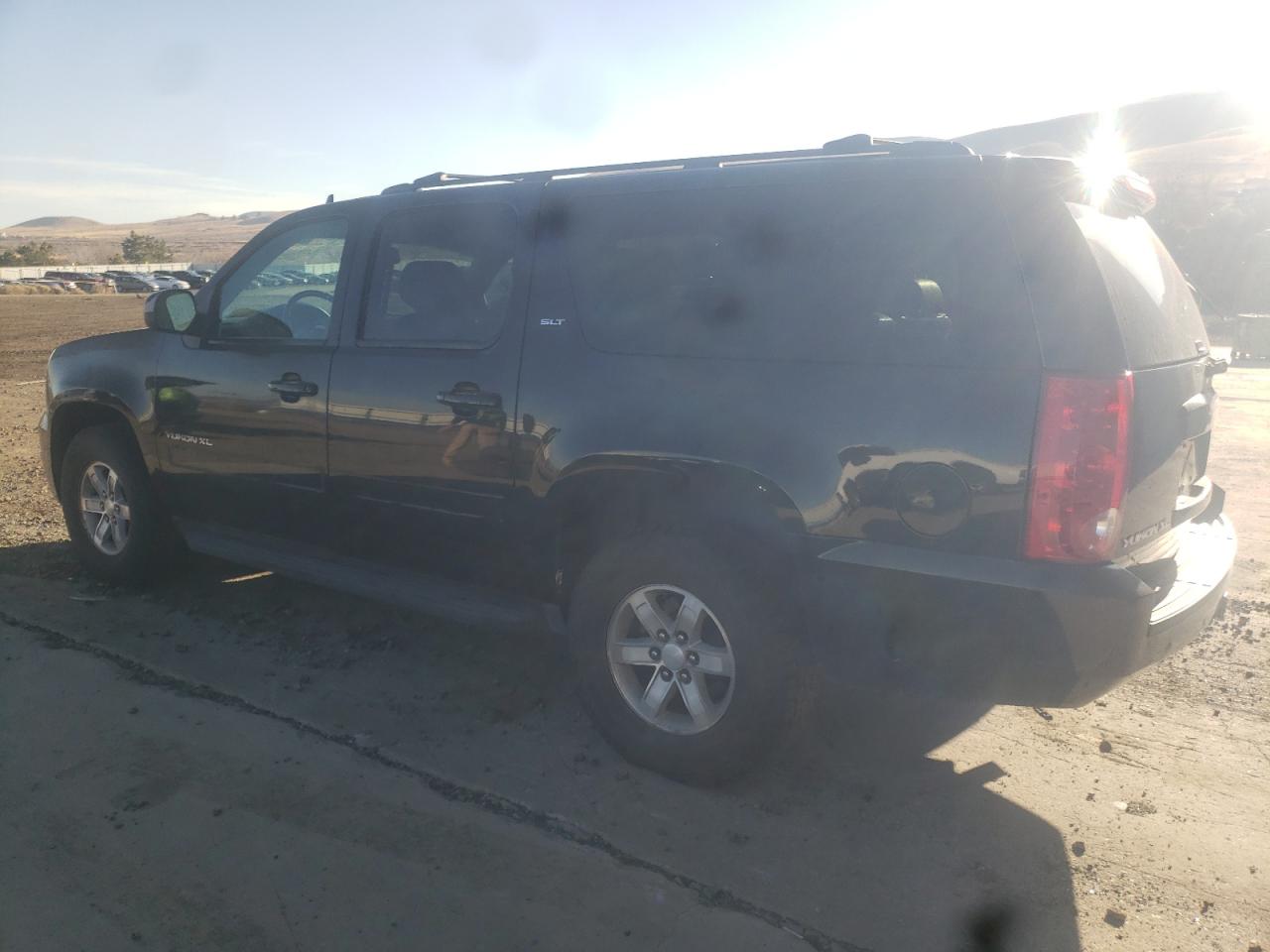 Obraz 2 z 2013 GMC YUKON XL K1500 SLT 2013 z VIN 1GKS2KE72DR211694
