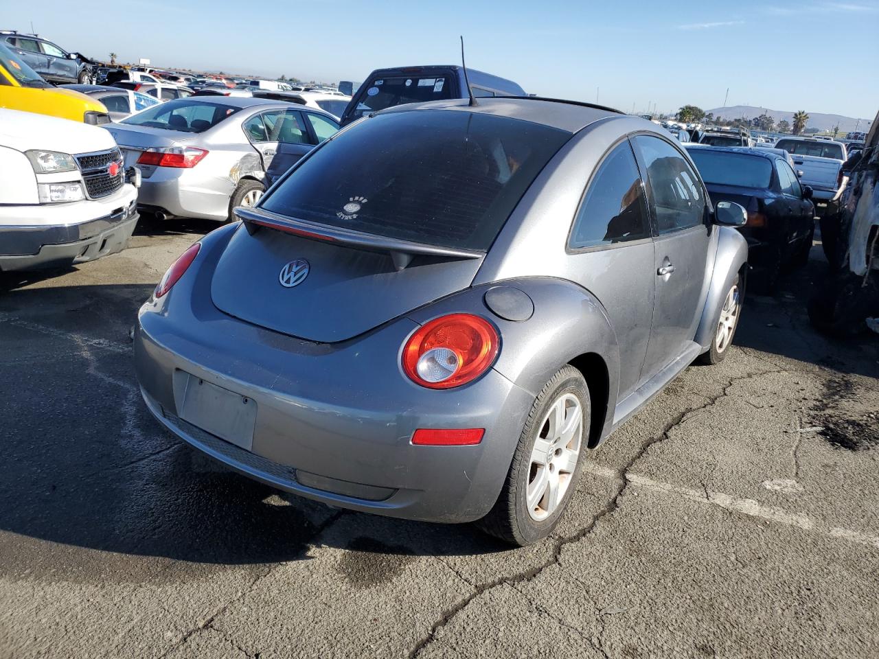 Изображение 3 2007 VOLKSWAGEN NEW BEETLE 2.5L OPTION PACKAGE 1 2007 с VIN 3VWRG31C97M501129