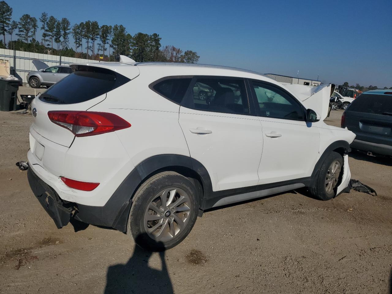 Image 3 of 2018 HYUNDAI TUCSON SEL 2018 with VIN KM8J33A41JU627424