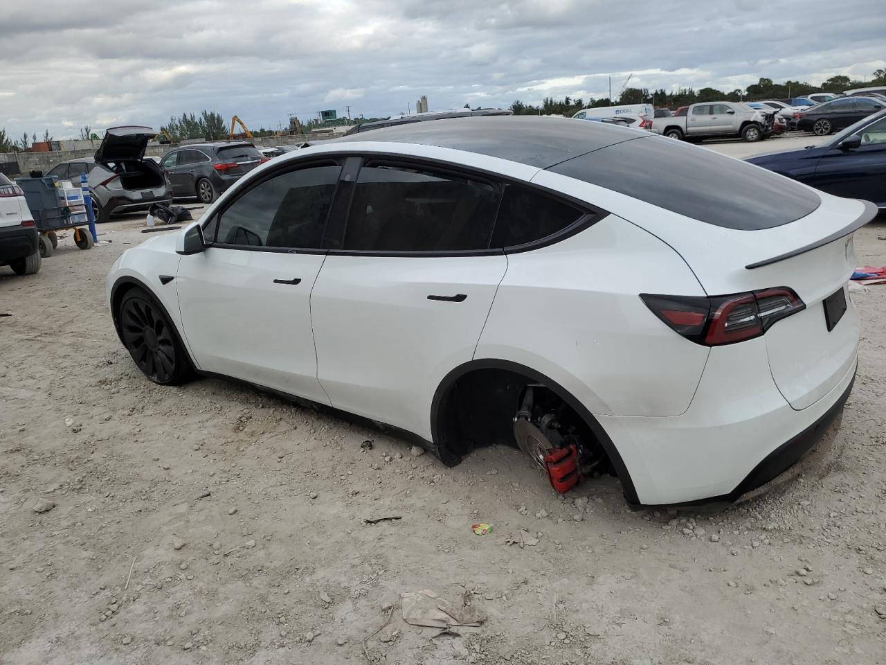 Image 2 of 2023 TESLA MODEL Y  2023 with VIN 7SAYGDEF7PF643320