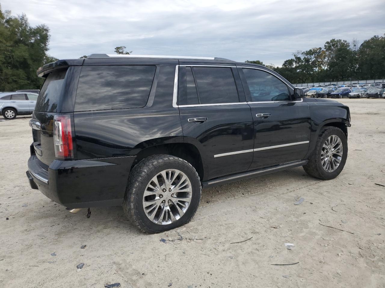 Image 3 of 2015 GMC YUKON DENALI 2015 with VIN 1GKS1CKJ7FR301547