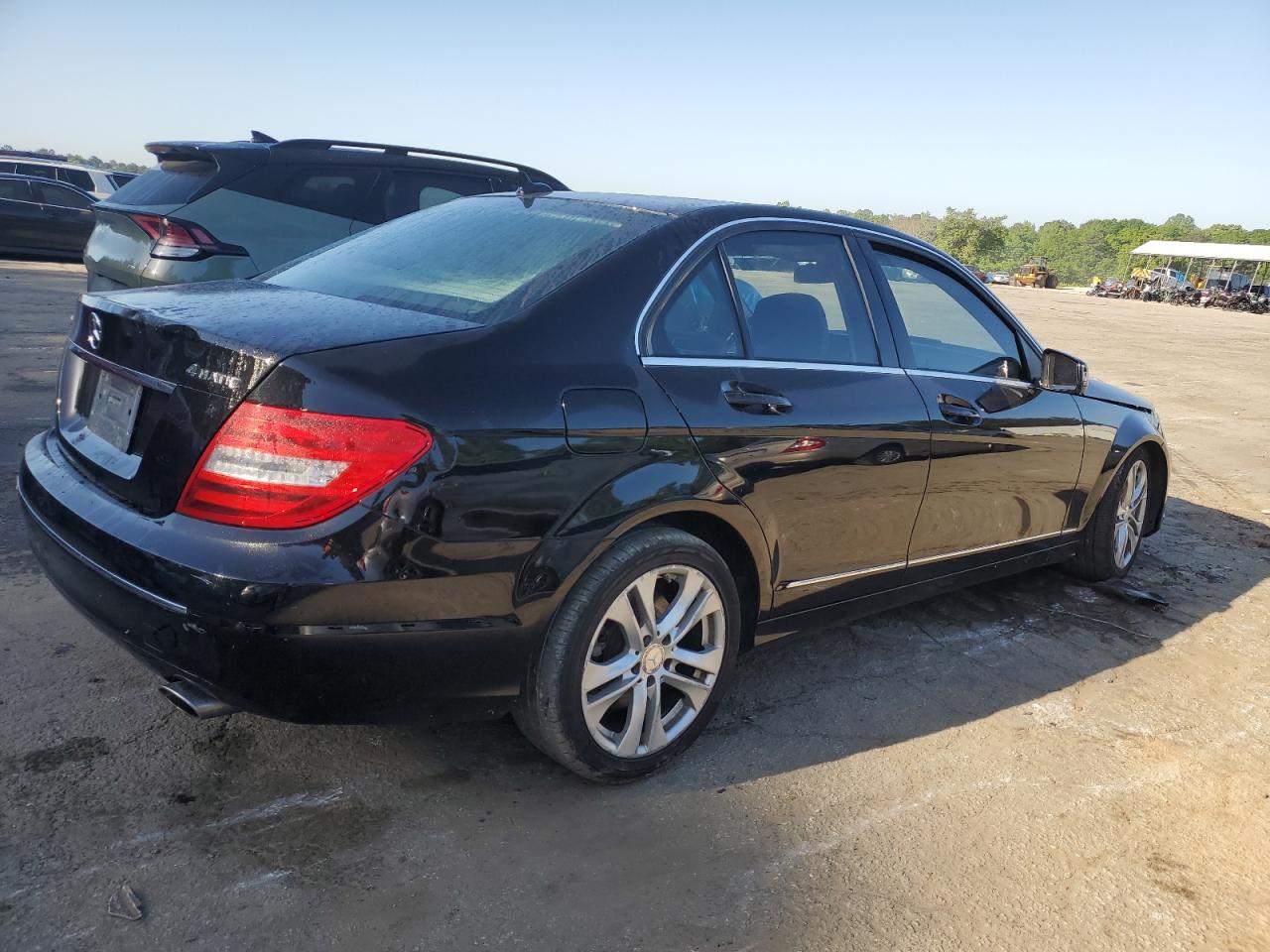 Image 3 of 2013 MERCEDES-BENZ C 300 4MATIC 2013 with VIN WDDGF8ABXDA782549