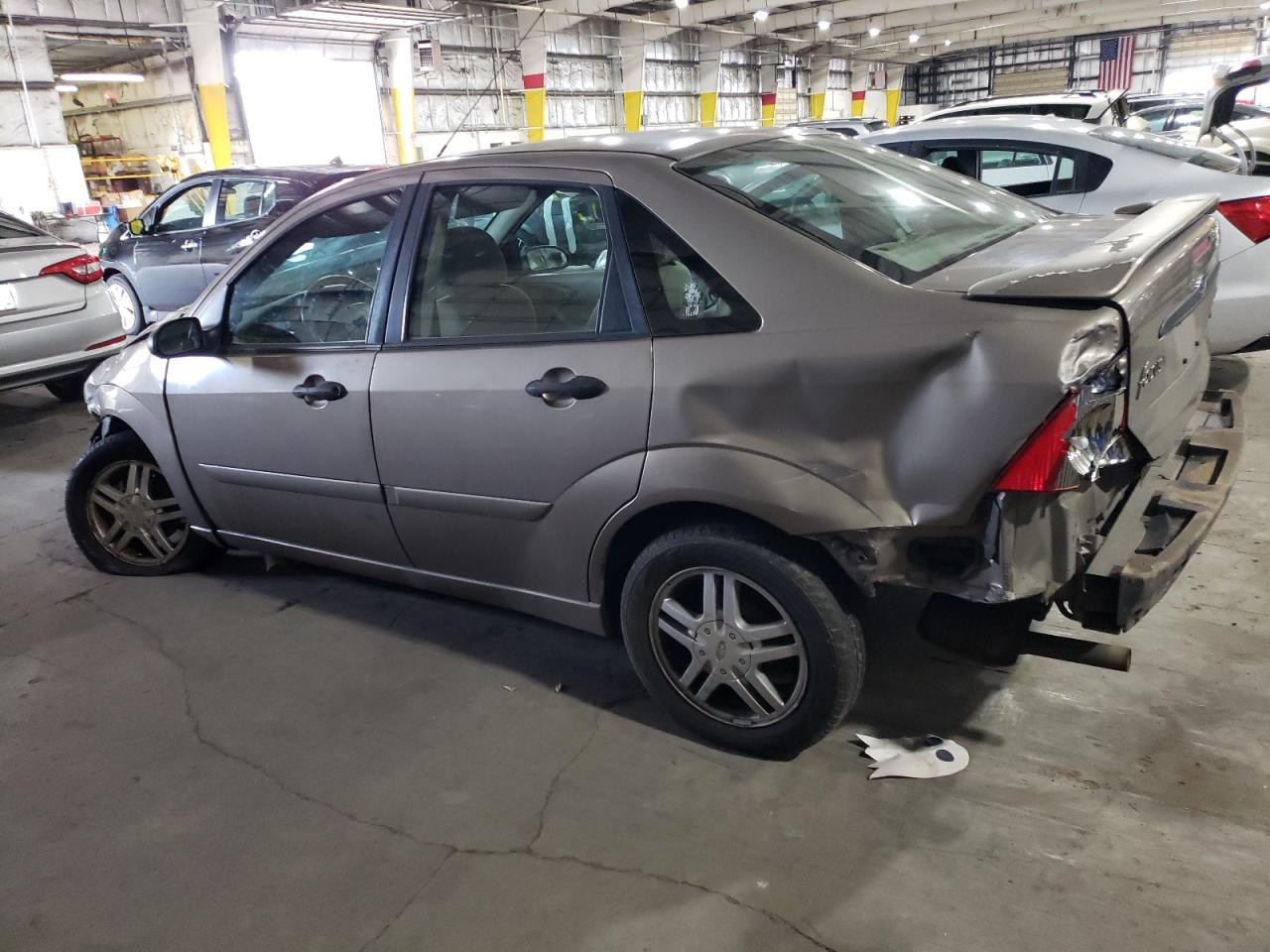 Image 2 of 2004 FORD FOCUS SE COMFORT 2004 with VIN 1FAFP34ZX4W167734