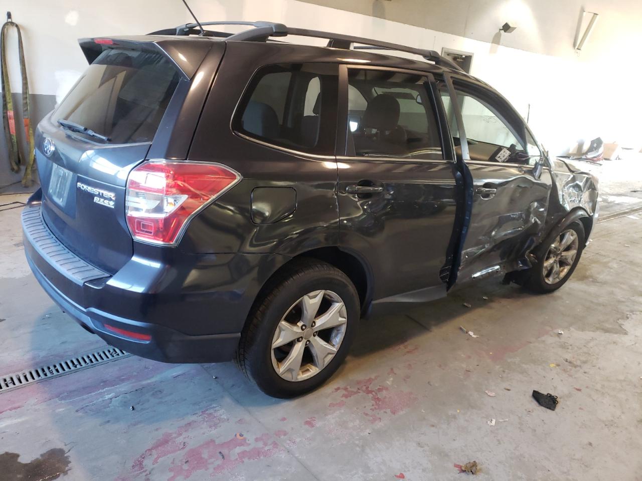 Obraz 3 z 2014 SUBARU FORESTER 2.5I LIMITED 2014 z VIN JF2SJAHC1EH424288