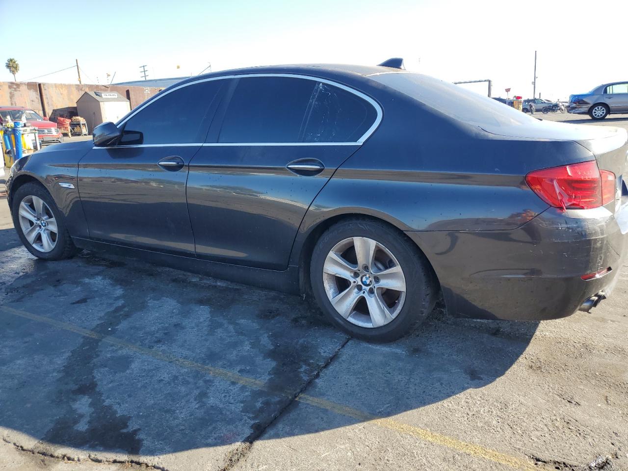 Image 2 of 2013 BMW 528 I 2013 with VIN WBAXG5C56DDY34428